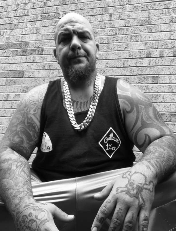36 inch Curb Link Necklace worn by Dominic