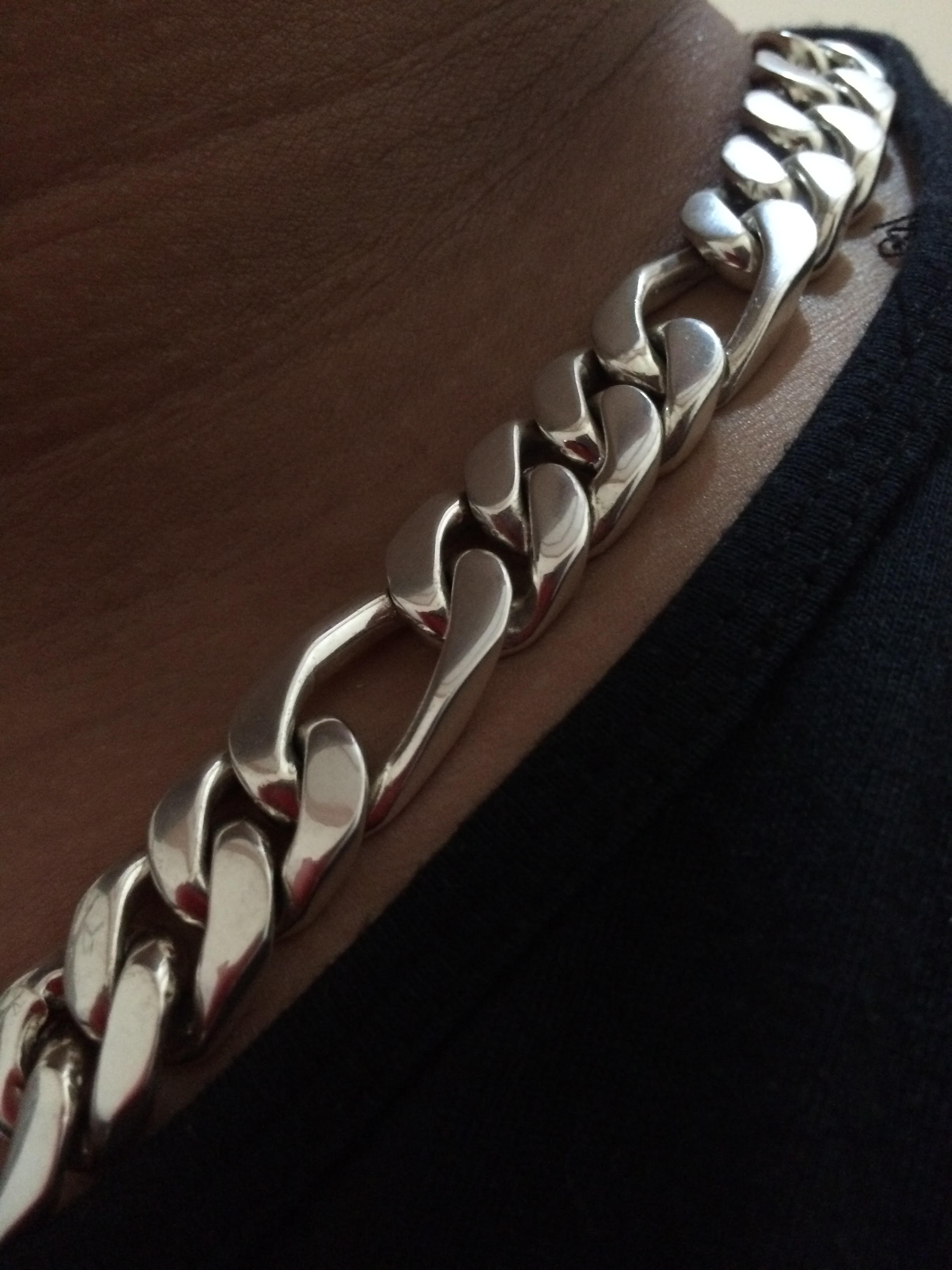 15mm Figaro Chain