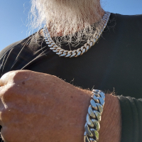 Scott from Gainesville, Georgia, wearing his 15mm x 24  curb bracelet