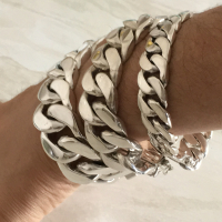 Silver curb link bracelet 15 -20 - 25mm - 8 inch. side by side1