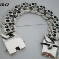 hugh-silver-skull-bracelet-kbb23_1