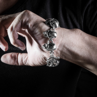 skull_bracelet_all_big-12